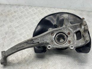 Поворотный кулак / Цапфа с подшипником 4G0407241C Audi A7