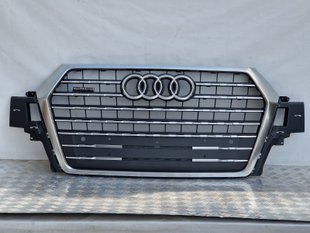 Решітка радіатора (сірий kuehlergrau) 4M0853651HMX3 Audi Q7