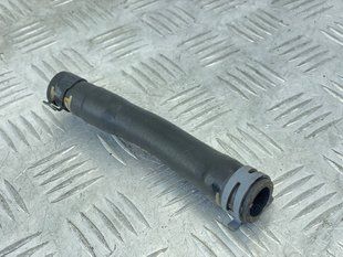 Патрубок системы охлаждения 4M0122447C Audi Q7