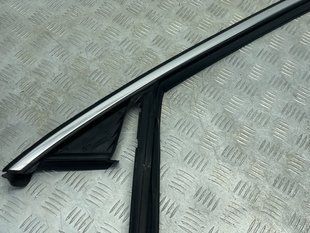 Направляюча скла дверей 32328964 Volvo XC90
