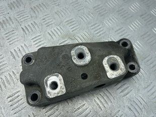 Кронштейн 3l0199555 Volkswagen CC
