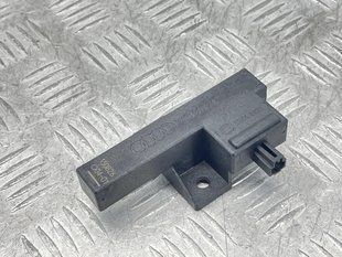 Антена безключового доступу (KESSY) 8K0907247 Audi A7 Audi A4, Audi A4 Allroad, Audi A5, Audi A6, Audi A7, Audi A8, Audi Q5, Audi RS5, Audi RS7, Audi S4, Audi S5, Audi S6, Audi S7, Audi S8, Audi SQ5