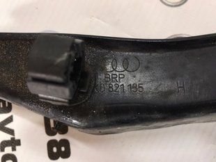 Кронштейн крыла 8K0821135H Audi A4 Allroad