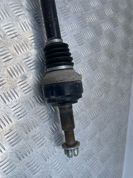 Полуось Volkswagen Touareg