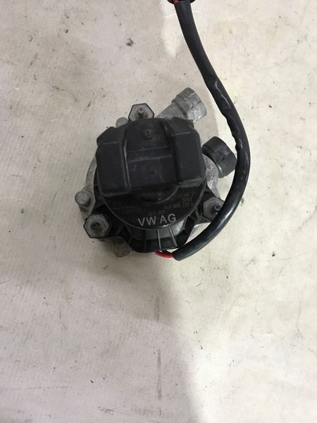 Насос повітряний 4L0959231A Audi Q7