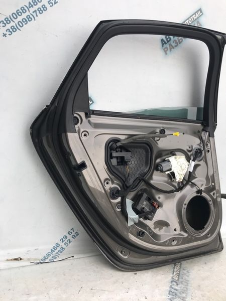 Двері 4G5833051 Audi A6
