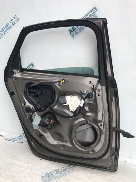 Двері 4G5833051 Audi A6