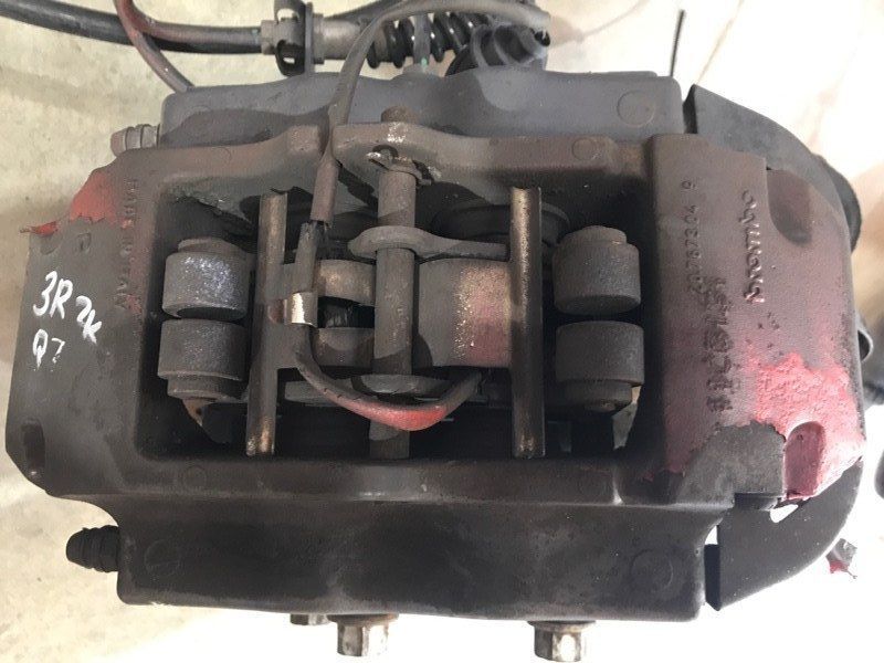 Супорт гальмівний 7L6615424L Audi Q7