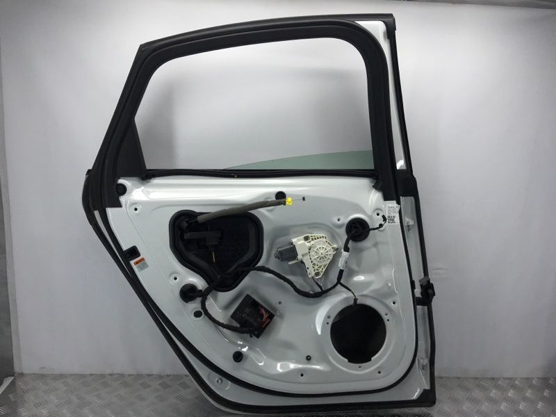 Дверь 4G5833051 Audi A6