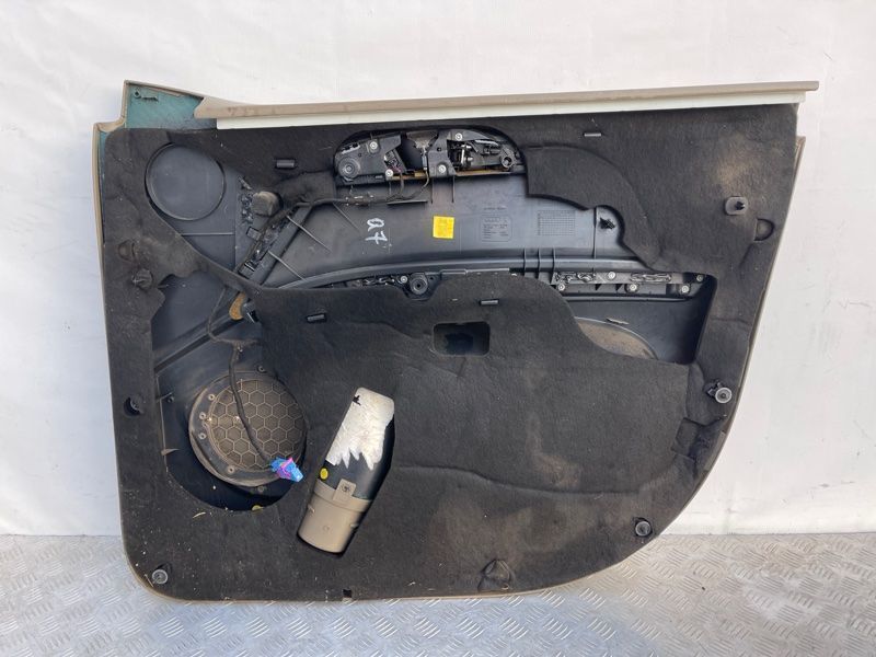 Обшивка дверей 4L1867103EWFE Audi Q7