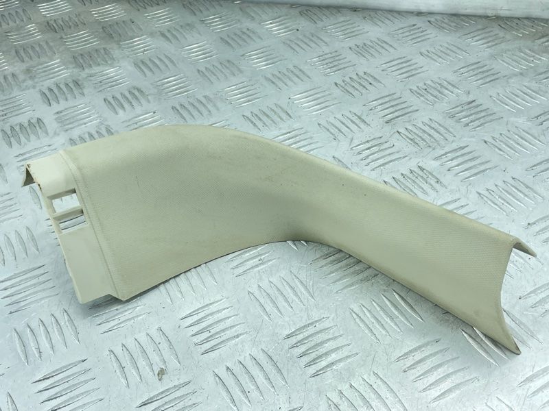 Обшивка кришки багажника cj54s42325adw Ford Escape
