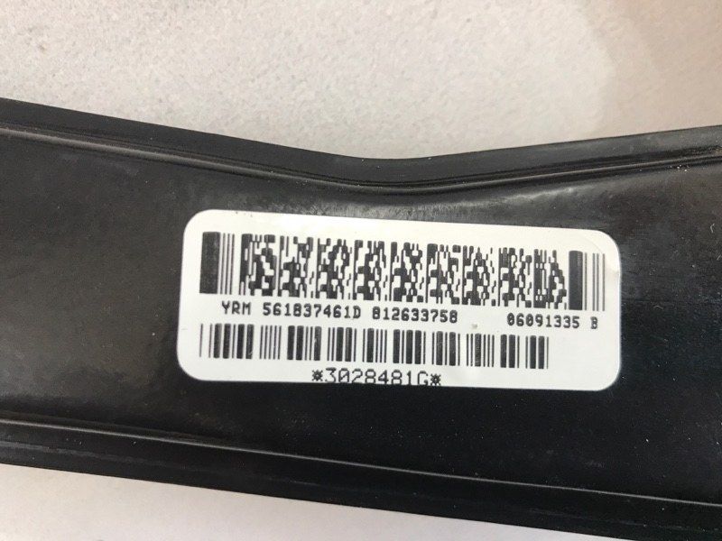 Склопідйомник 561837461D Volkswagen Passat