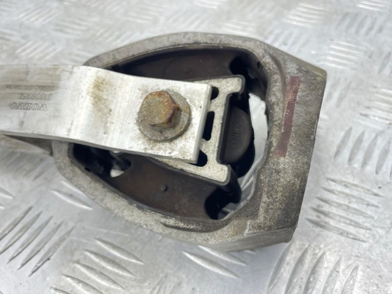Опора двигуна 31330592 Volvo XC90