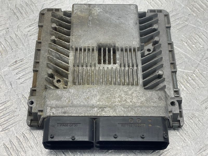 Блок управления двигателем 4L0910551P Audi Q7