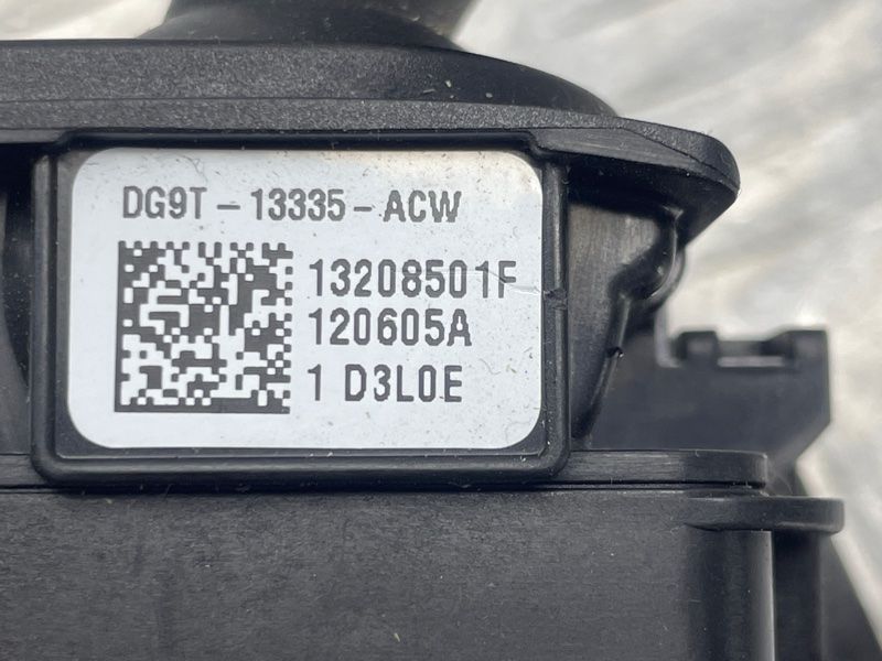 Підрульовий перемикач DG9T13335ACW Ford Fusion