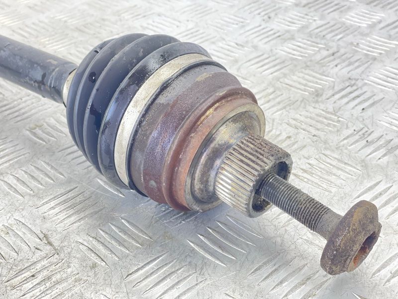 Полуось 4G0407271E Audi A8
