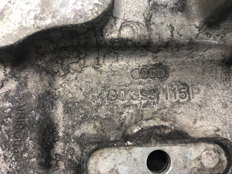 Кронштейн Audi S6