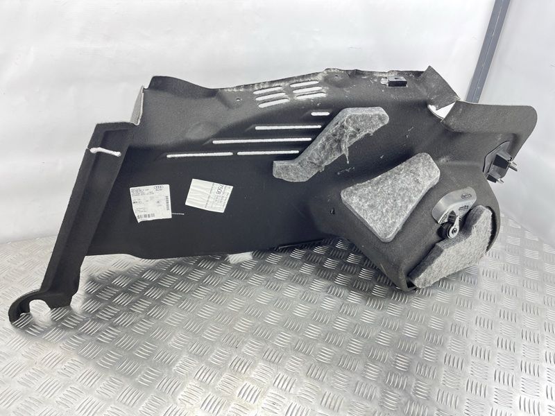 Обшивка багажника 4K5863887E Audi A6