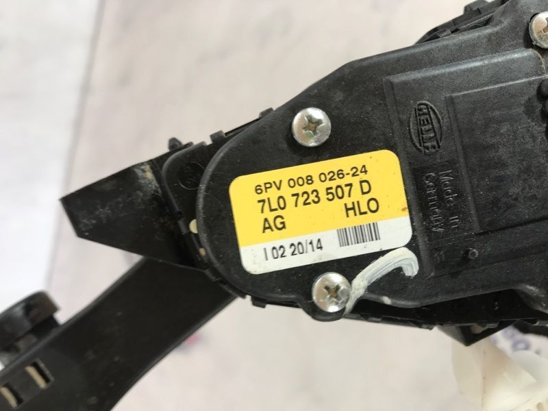 Педаль газа 7L0723507D Volkswagen Touareg