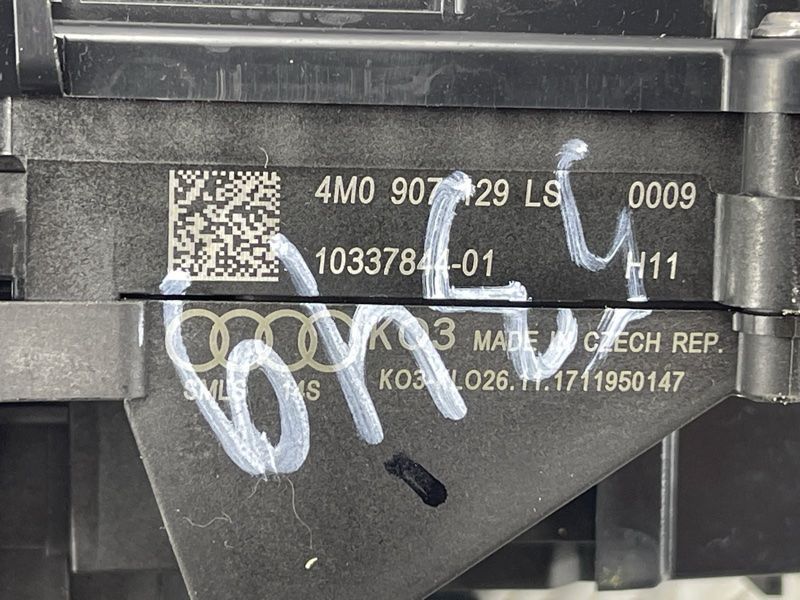 Блок підкермових перемикачів 4M0907129LS Audi Q7
