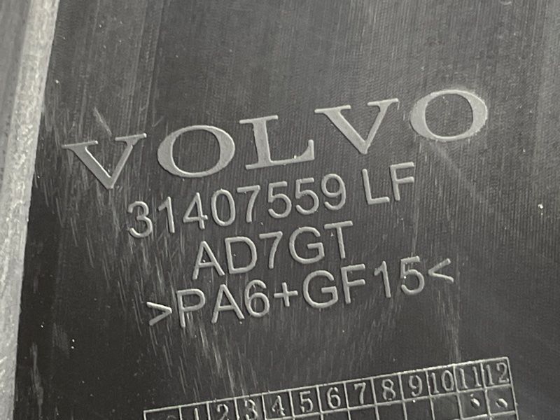 Облицовка проема стекла двери 31407559 Volvo XC60