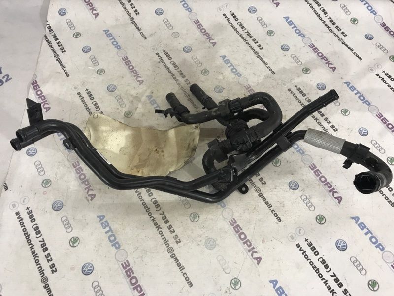 Трубопровід системи охолодження 7P6121070AJ Volkswagen Touareg