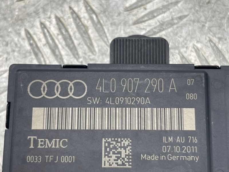 Блок управления двери Audi Q7