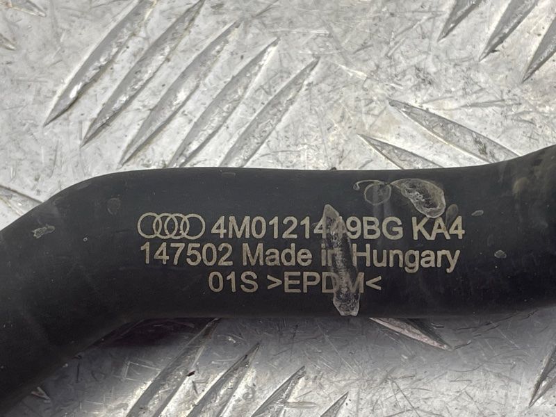 Шланг системы охлаждения 4M0121449BG Audi Q7