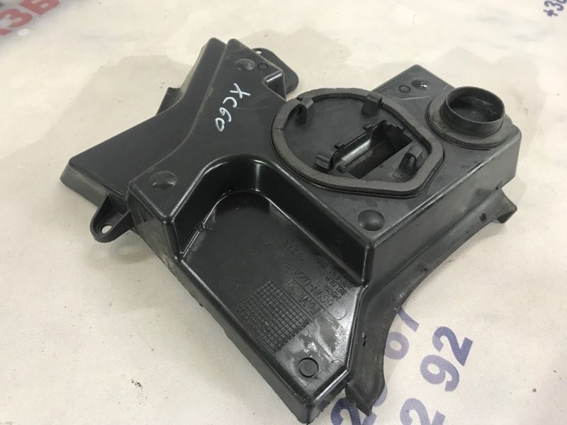 Водостік під лобове скло 6G9N022B18A Volvo XC60