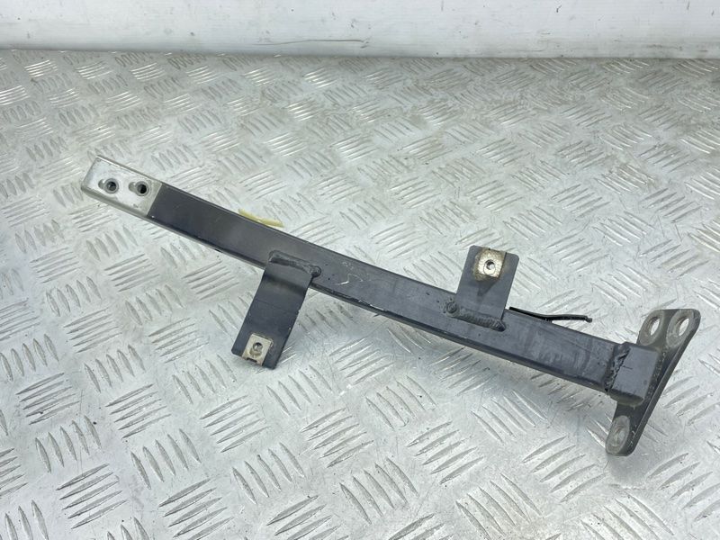 Кронштейн 4H0821393 Audi A8