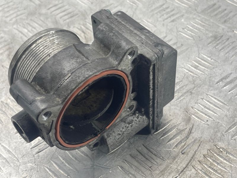 Дросельна заслінка 4E0145950J Audi Q7