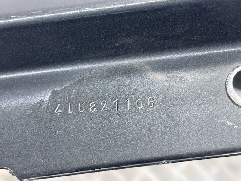 Крило 4L0821102 Audi Q7