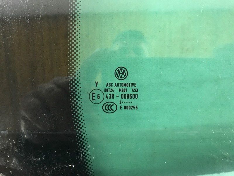 Стекло двери 5N0845214E Volkswagen Tiguan