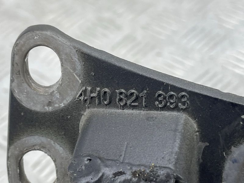 Кронштейн 4H0821393 Audi A8