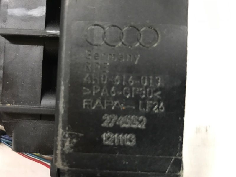 Блок клапанів пневмопідвіски 4H0616013 Audi S6