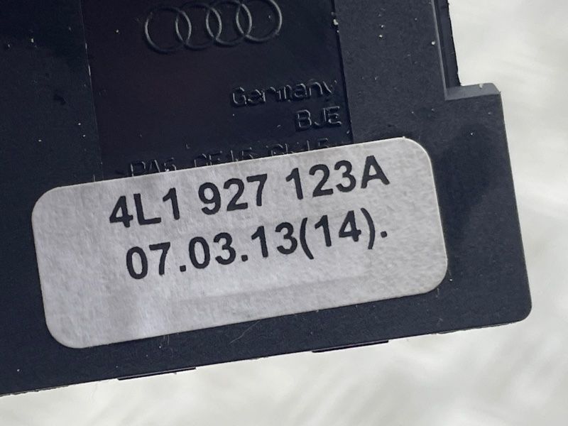 Кнопка парктроника / сброса пробега / борт. комп. 4L1927123A Audi Q7
