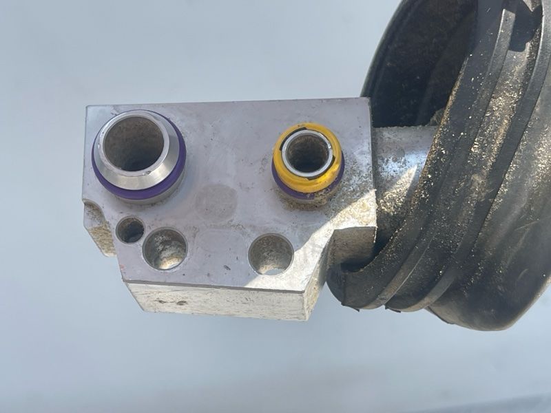 Трубка кондиціонера 8R1260712D Audi Q5