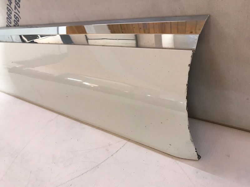 Накладка дверей 7P6854939H Volkswagen Touareg