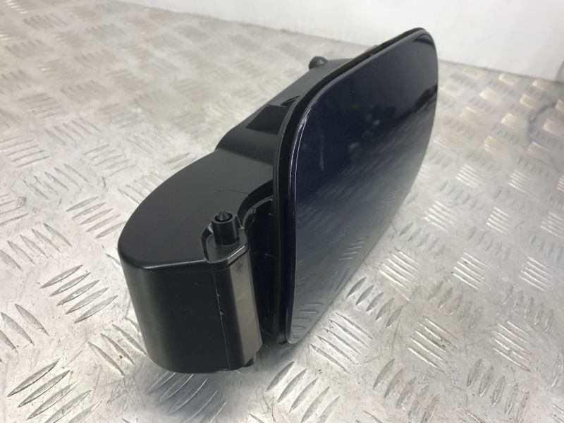 Корпус лючка кришки паливного бака в зборі 7P6809857A Volkswagen Touareg