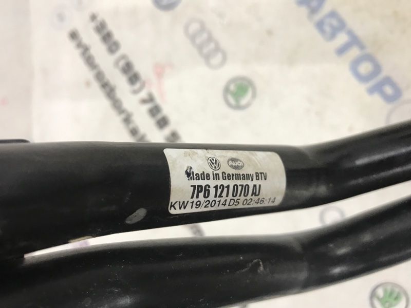Трубопровід системи охолодження 7P6121070AJ Volkswagen Touareg