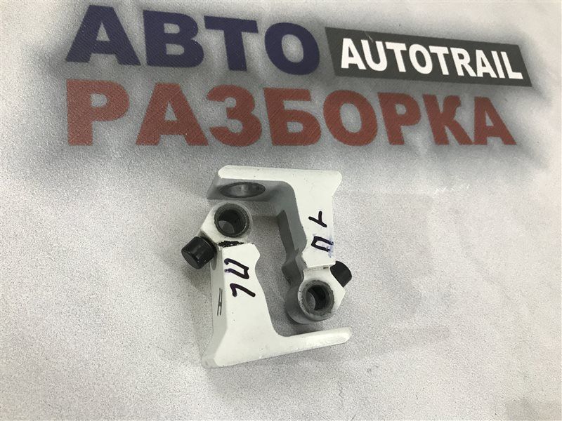 Петля дверей 4H0831401 Audi A7