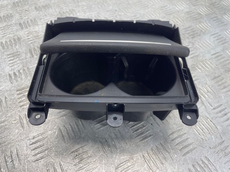 Подстаканник Audi A6