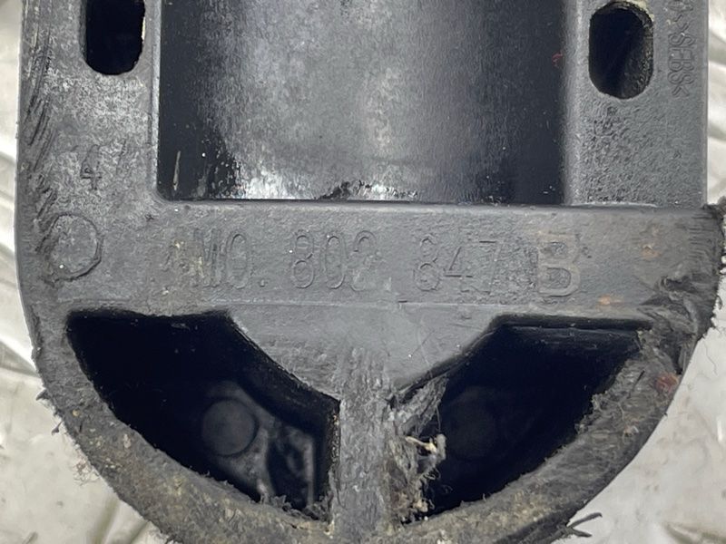 Гнездо домкрата Audi Q7