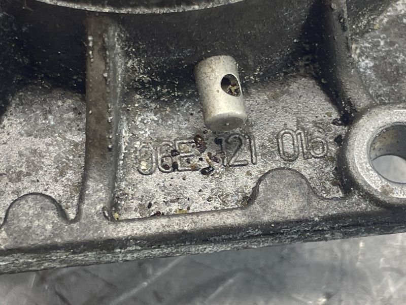 Помпа водяна Audi Q7