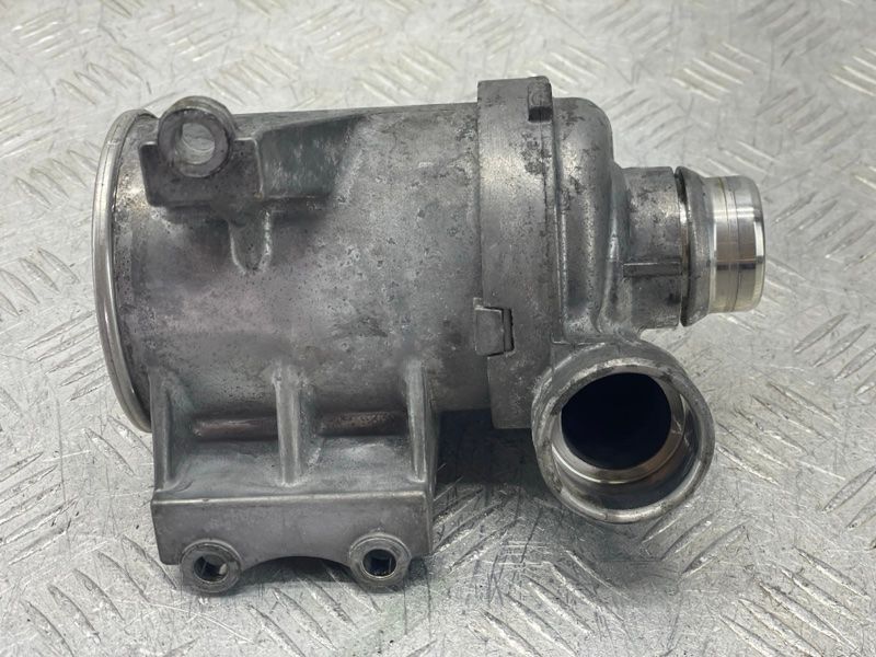 Насос охолоджувальної рідини 31368715 Volvo XC40 Volvo S60, Volvo S60 Cross Country, Volvo S80, Volvo S90, Volvo V60, Volvo V60 Cross Country, Volvo V90, Volvo V90 Cross Country, Volvo XC40, Volvo XC60, Volvo XC70, Volvo XC90