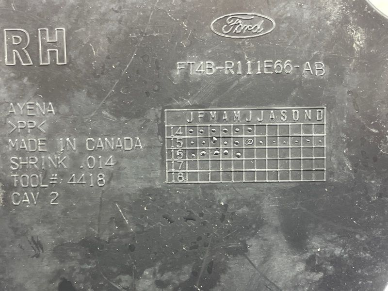 Спойлер заднего подкрылка правый задний FT4BR111E66AB Ford Edge Ford Edge