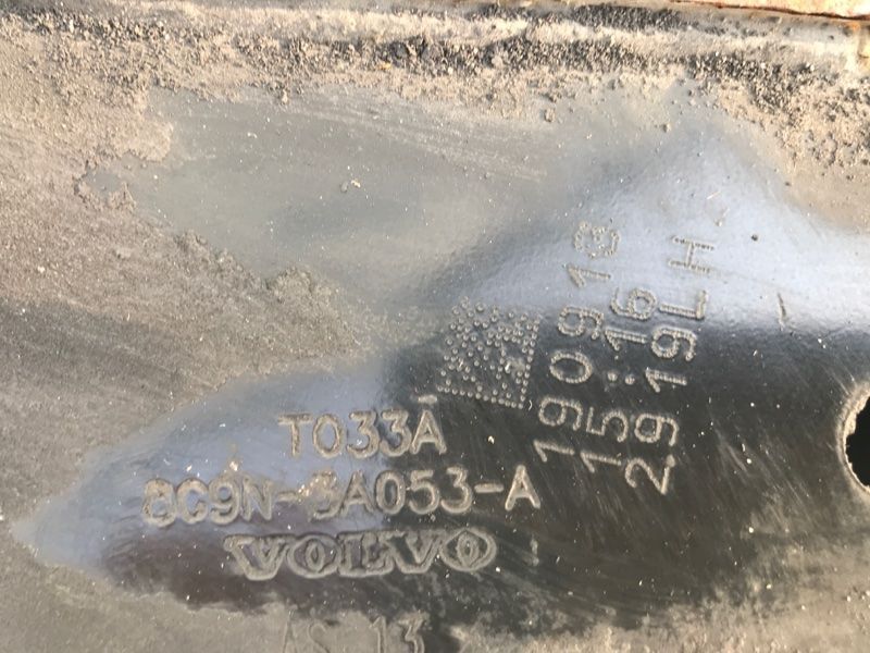Важіль передньої підвіски нижній 8G9N3A053A Volvo XC60