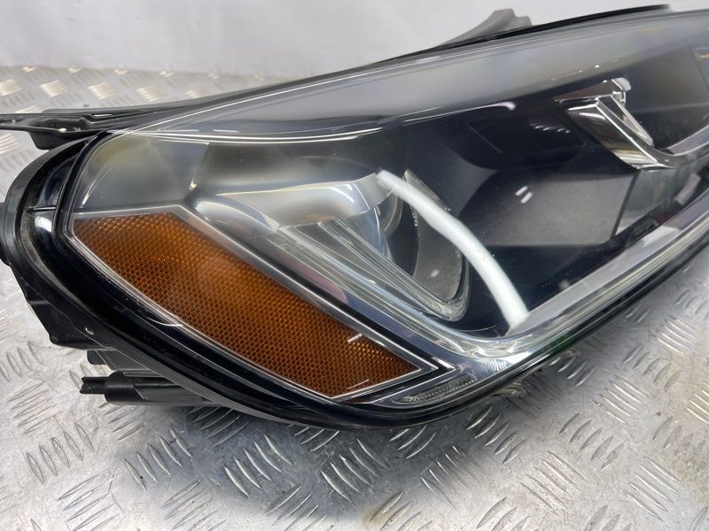 Фара Ксенон 7P0941752 Volkswagen Touareg