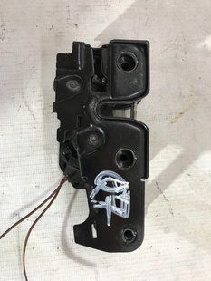 Замок капоту 4L0823509B Audi Q7