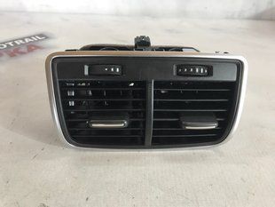 Дефлектор воздуховода 4G08192036PS Audi A6